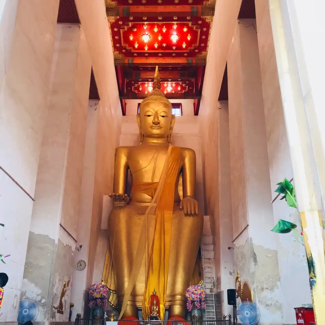 Hotels near Wat Pa Lelai Woraviharn