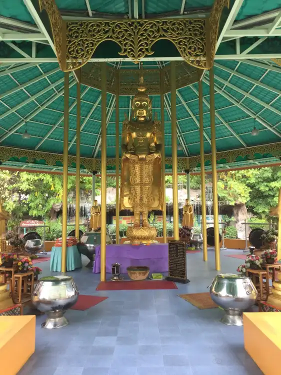 โรงแรมใกล้วัดบัวขวัญ พระอารามหลวง