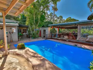 Cheese Farm & Lodge