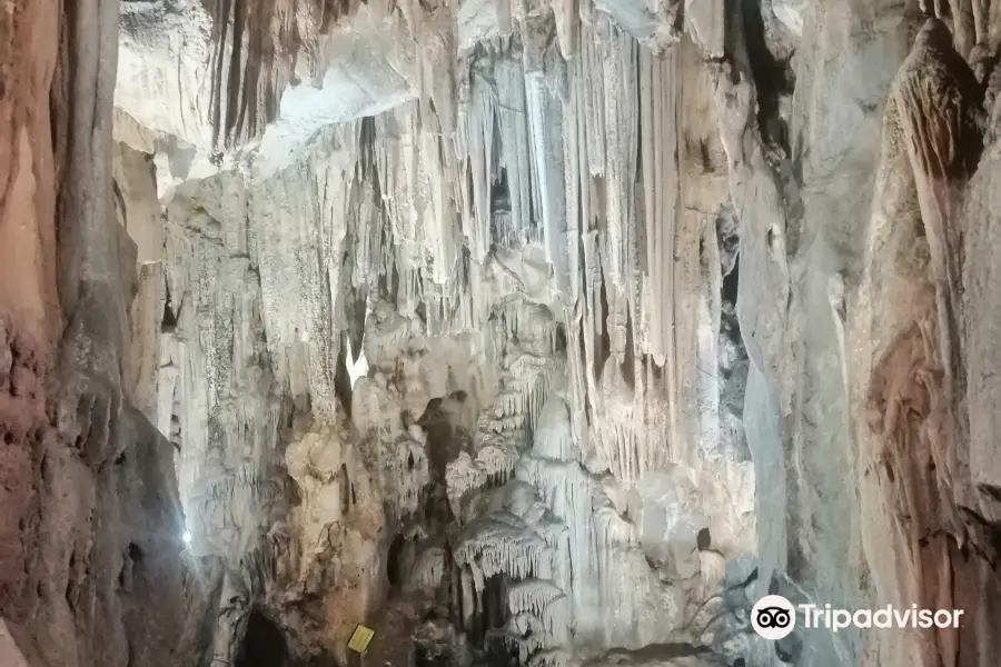 Dwarf Cave
