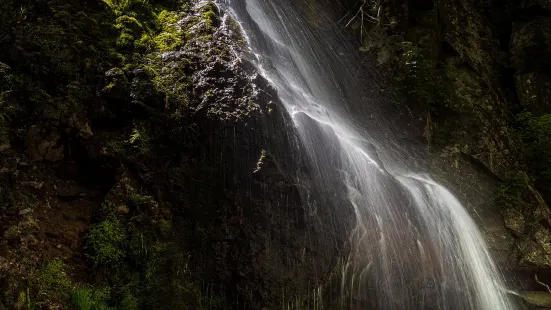 Yatake Waterfall