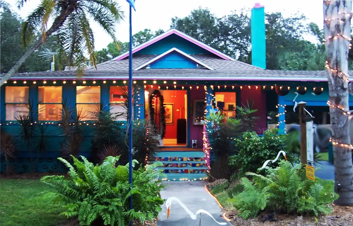 Hotels near Dancing Crane Gallery LLC