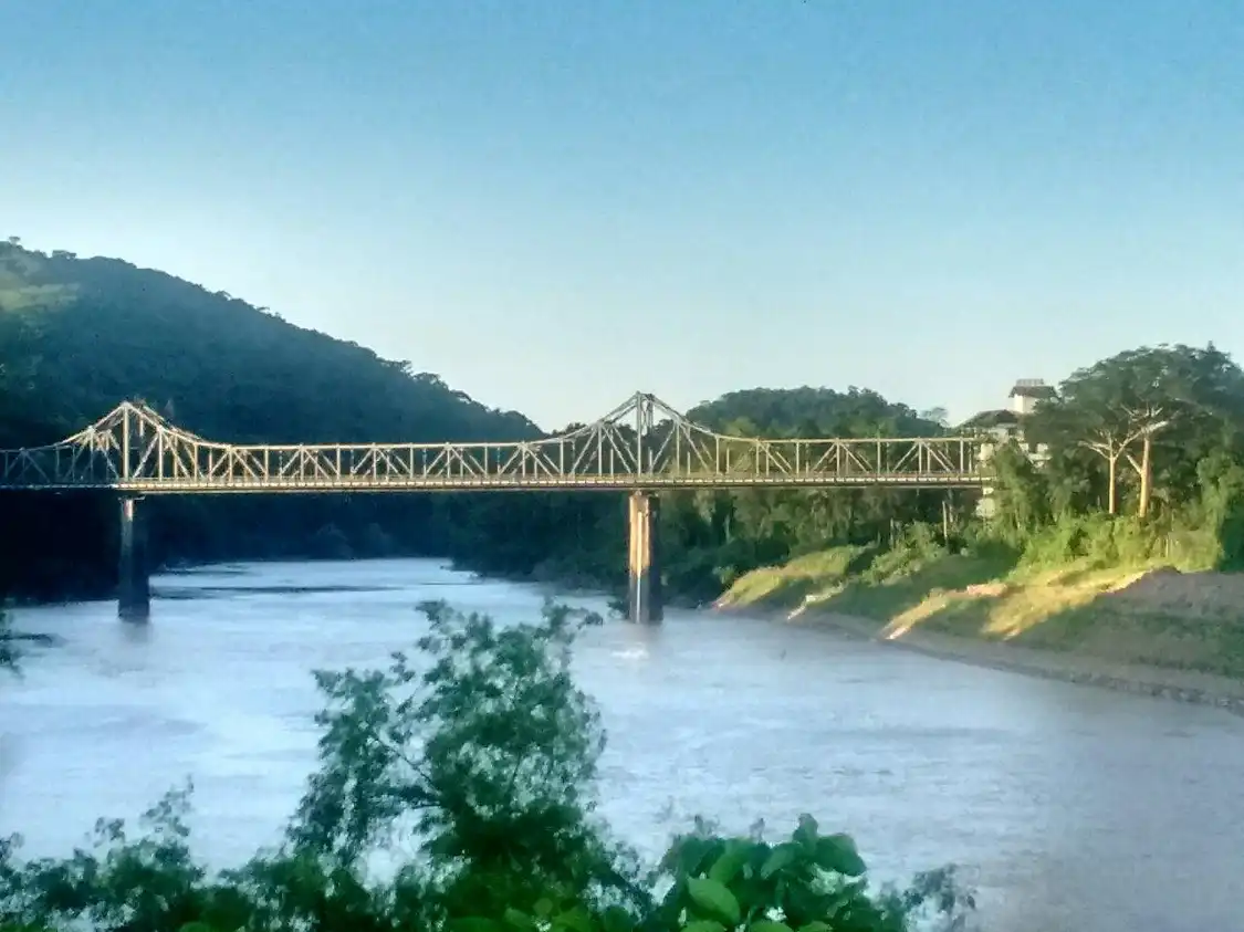 Hotels near Ponte Aldo Pereira de Andrade