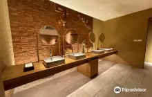 ยูโนะโมริ ออนเซ็น แอนด์ สปา สาทร 10