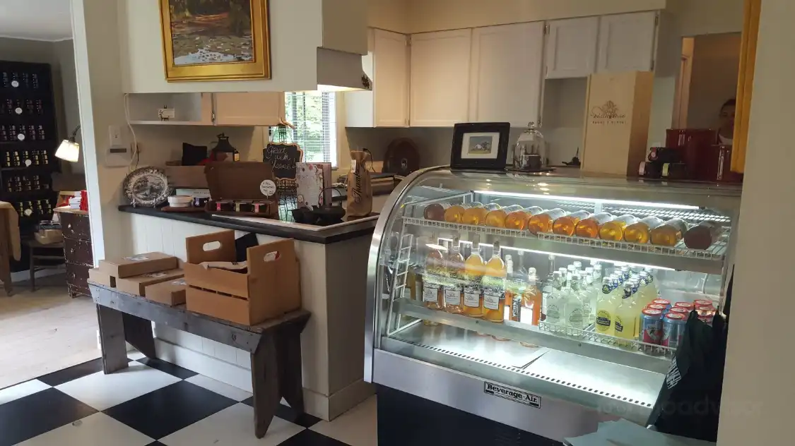 Hotels near Vista D'oro Farms & Winery
