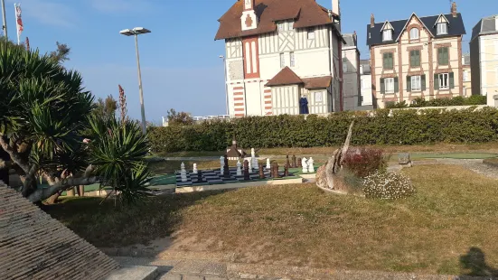 Miniature Golf Cabourg