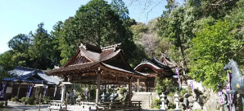 井手町のホテル