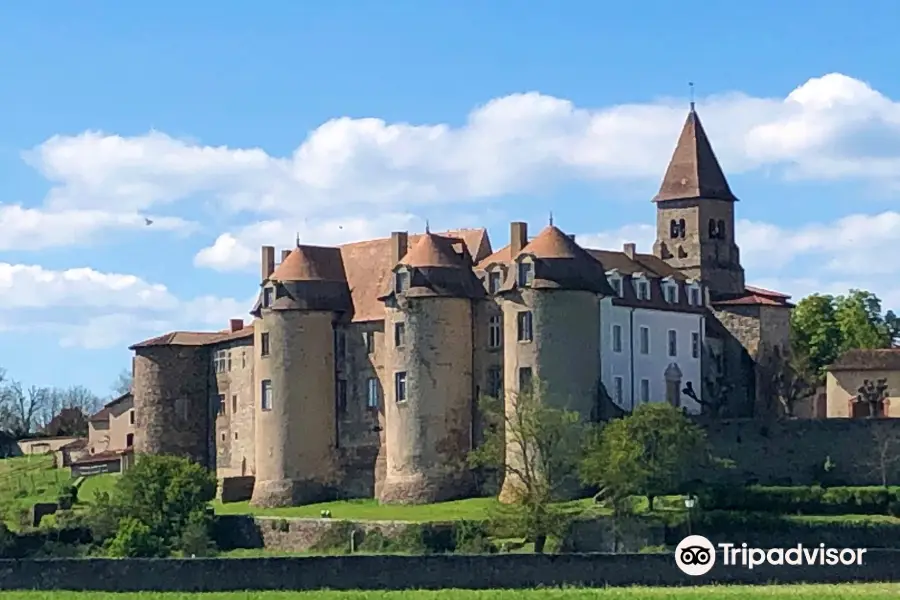 Chateau-prieure de Pommiers