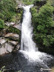 La Cascada Escondida