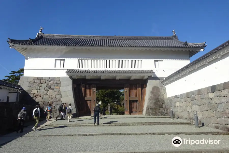 Akagane Gate