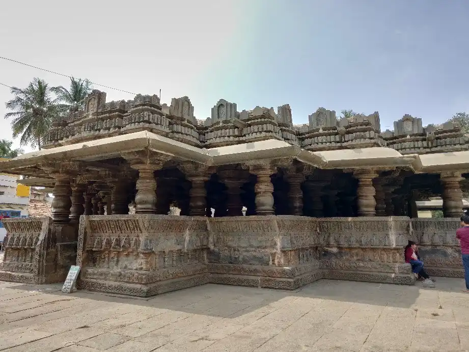 Hotels near Harihareshwara Temple