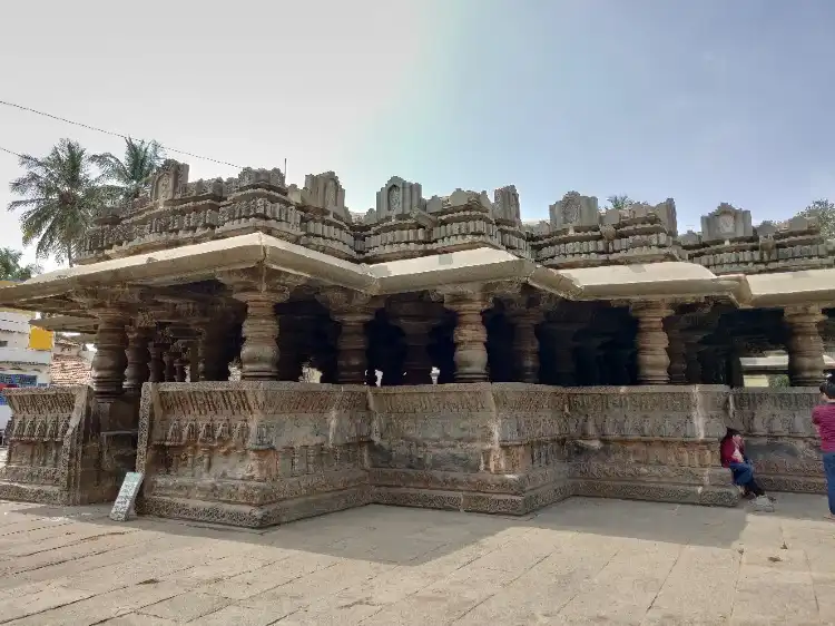 Hotels near Harihareshwara Temple