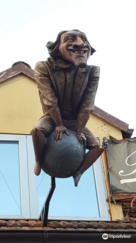 2_Baron Munchausen Sculpture