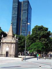 Mestre Valentim Fountain