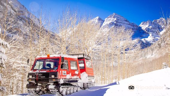 T-Lazy-7 Ranch and Snowmobiles