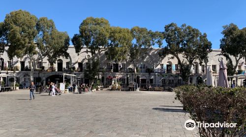 Grand Casemates Square