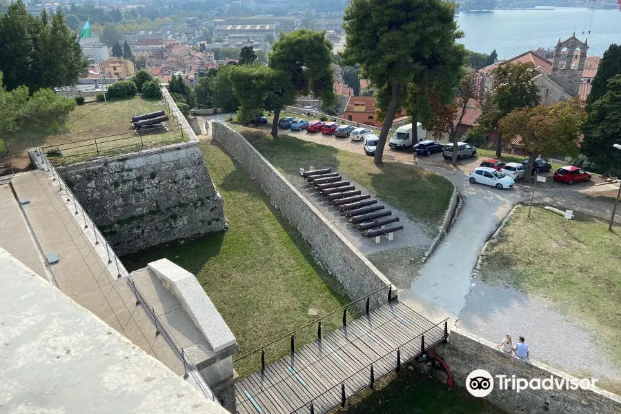 Museo Historico y Naval de Istra