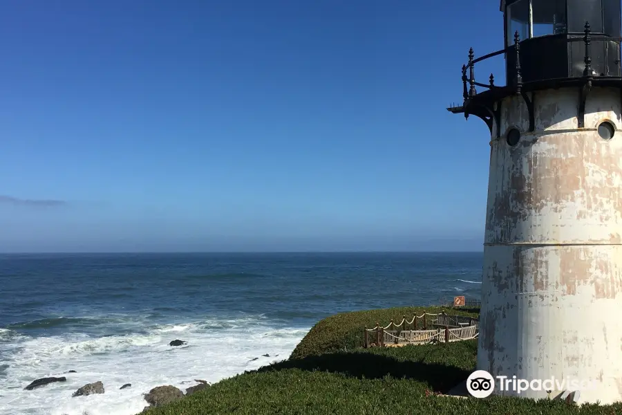 Montara Point Lighthouse