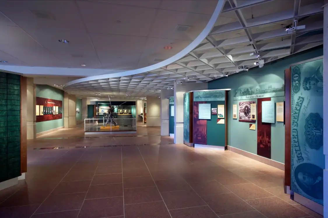 Hotels near Bureau of Engraving and Printing - Western Currency Facility Tour and Visitor Center