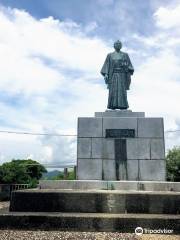Takechi Hampeita Statue