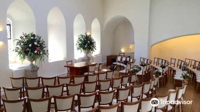 3_Farnham Castle