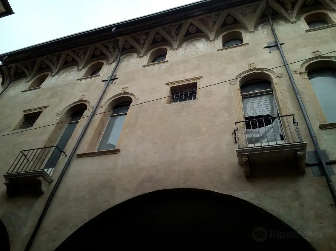 Hotel in zona Palazzo Roccabonella
