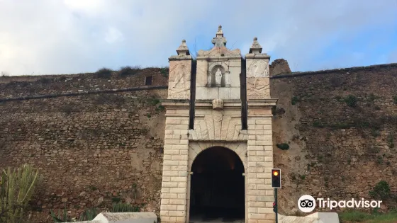 Porta dos Currais