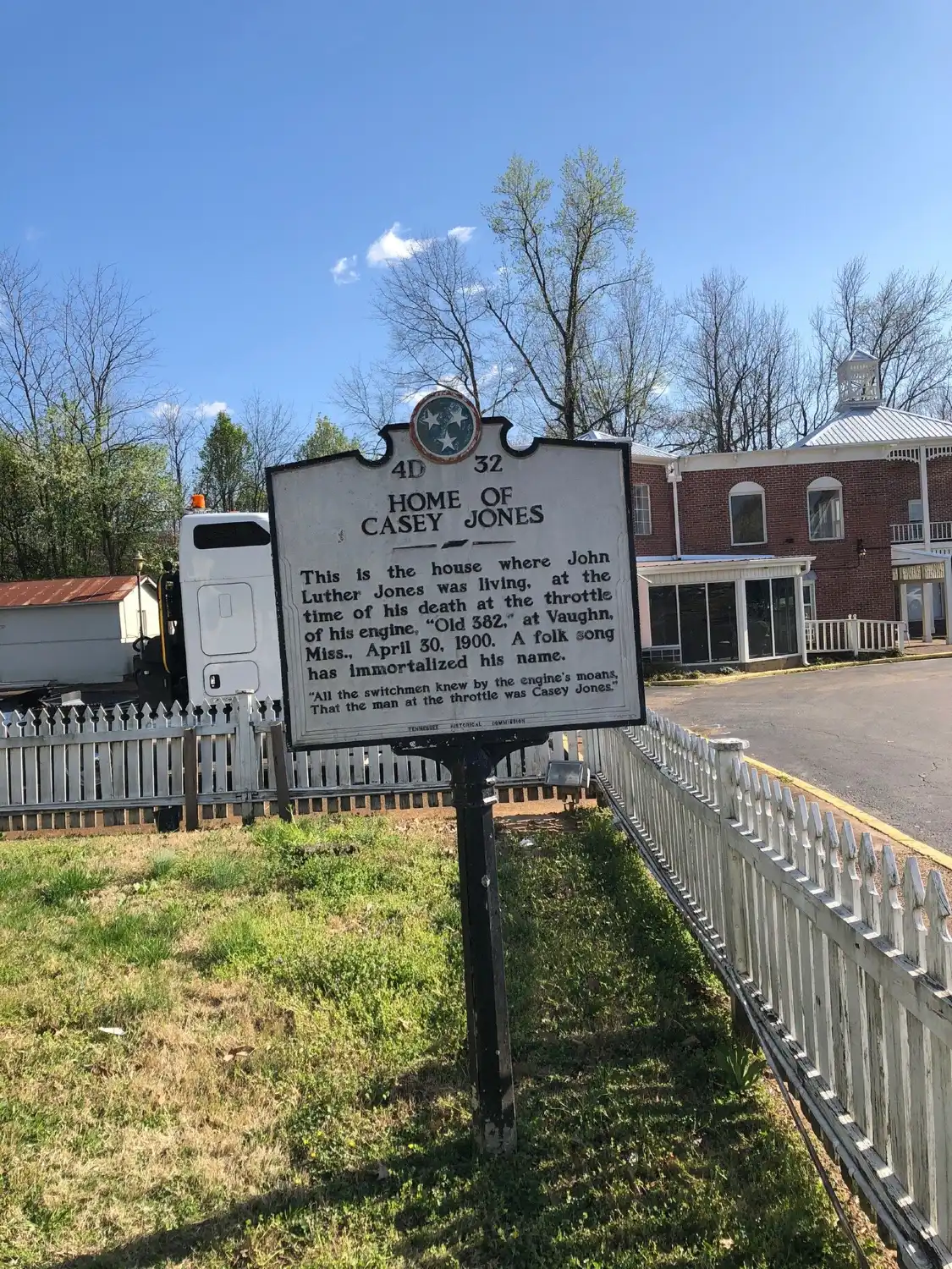 Hotels near Casey Jones Village