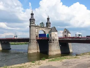 Queen Luisa Bridge
