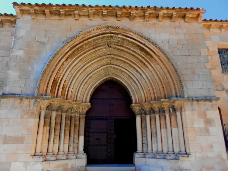 فنادق في Arcas