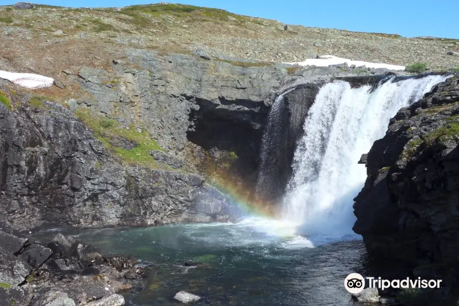 Pihtsuskongas waterfall