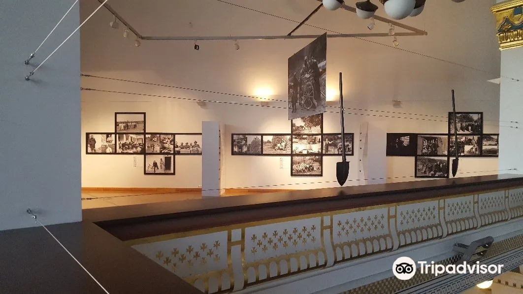 4_Holocaust Memorial Center