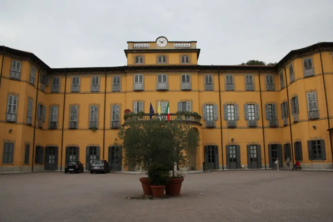 Hotel in zona Villa Torneamento - complesso
