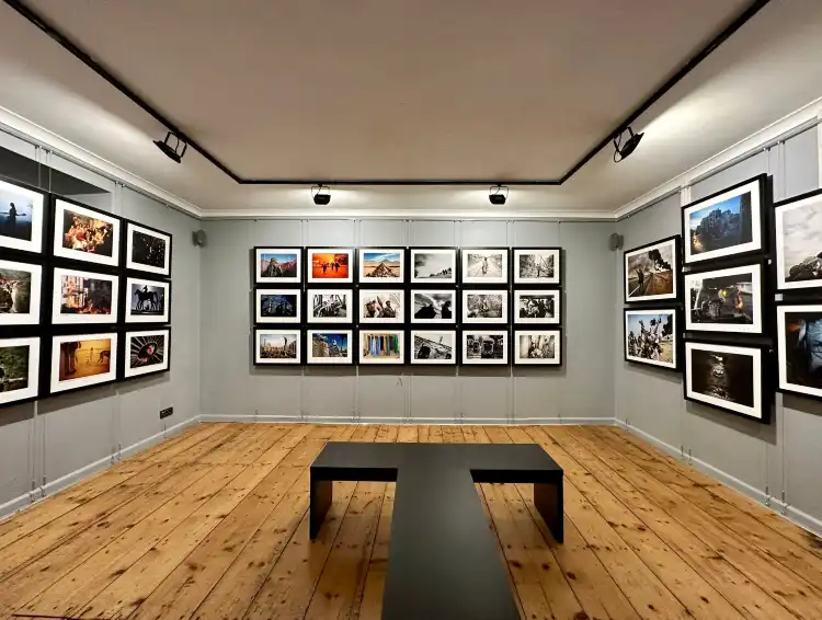 Hotels near WAR PHOTO LIMITED