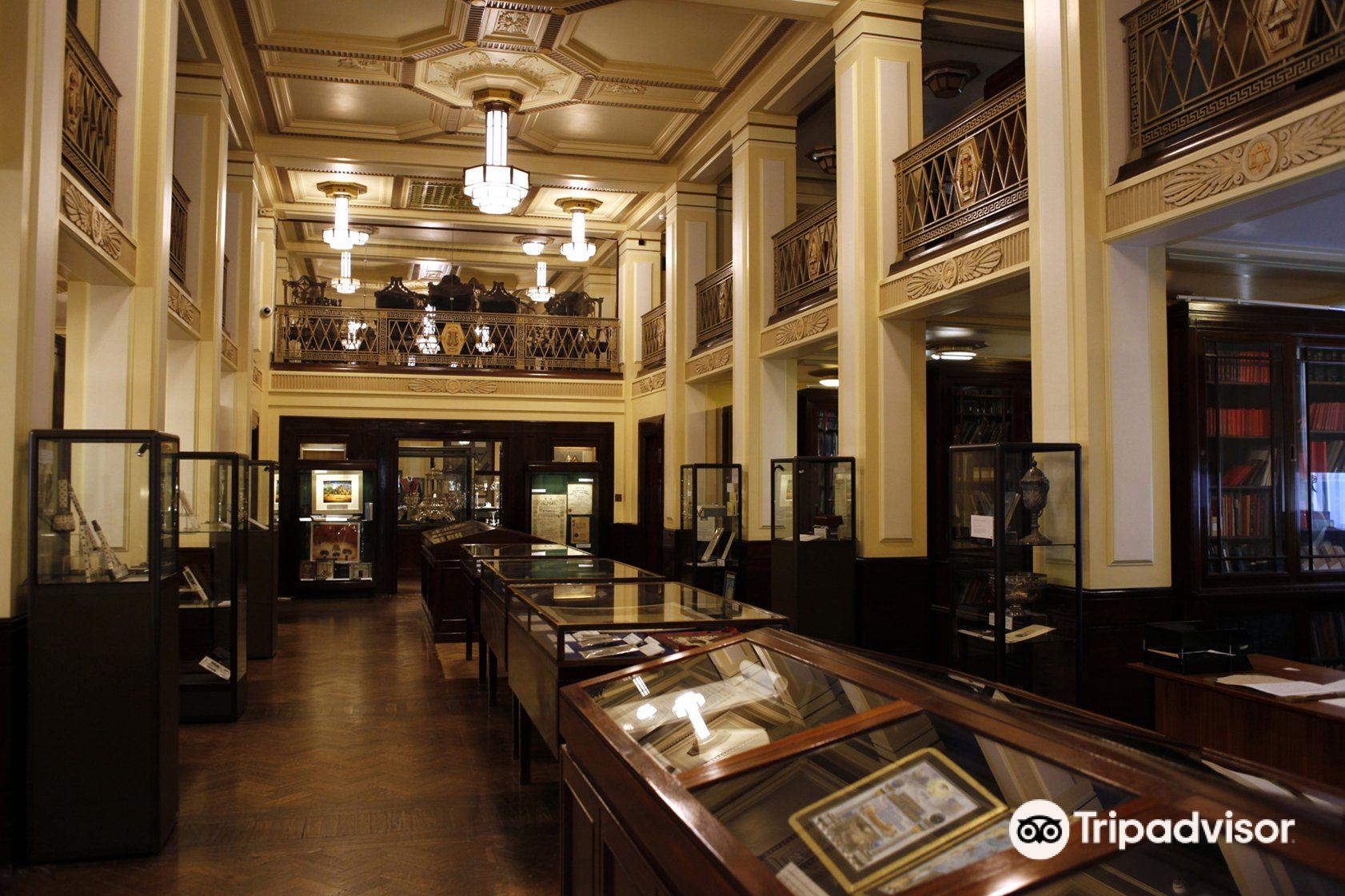 Hotels near Museum of Freemasonry