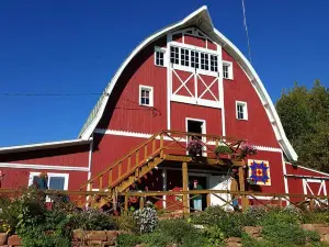 Hauser's Superior View Farm & Apfelhaus Cidery