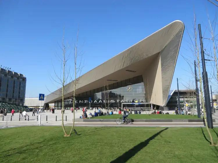 Hotel dekat Rotterdam Centraal Station