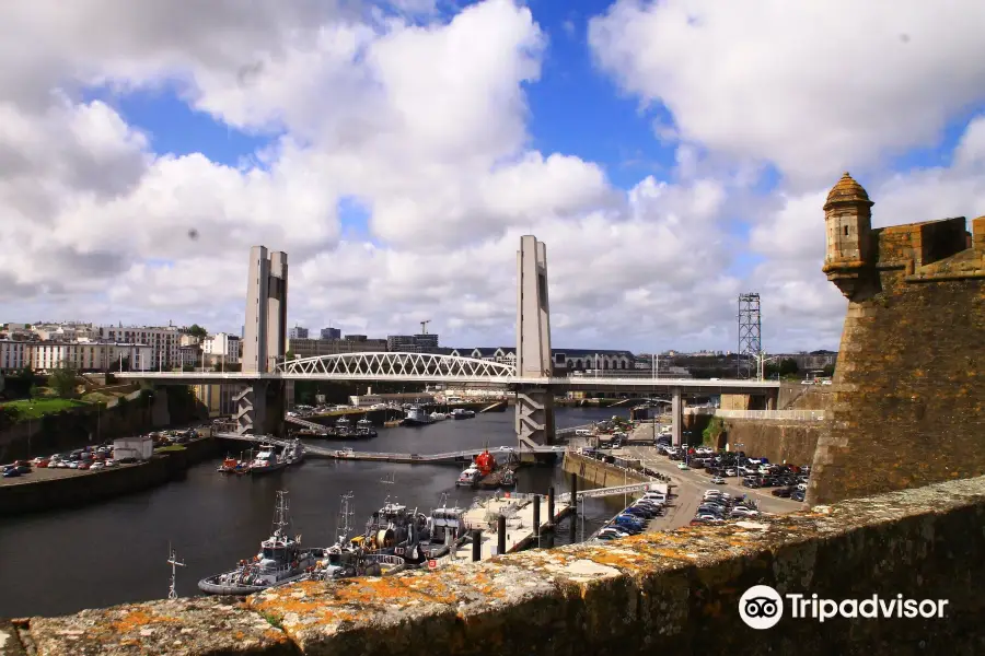 Pont de Recouvrance