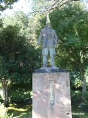 Statue of Maeda Toshiie