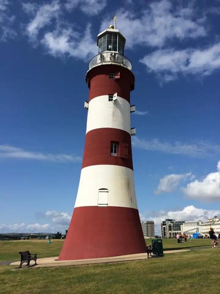 Hotels near Smeaton's Tower