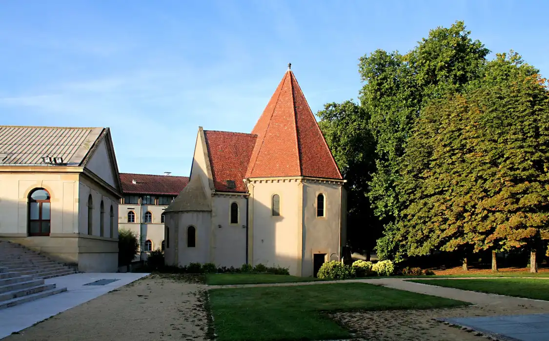 Hotels near Templar's Chapel