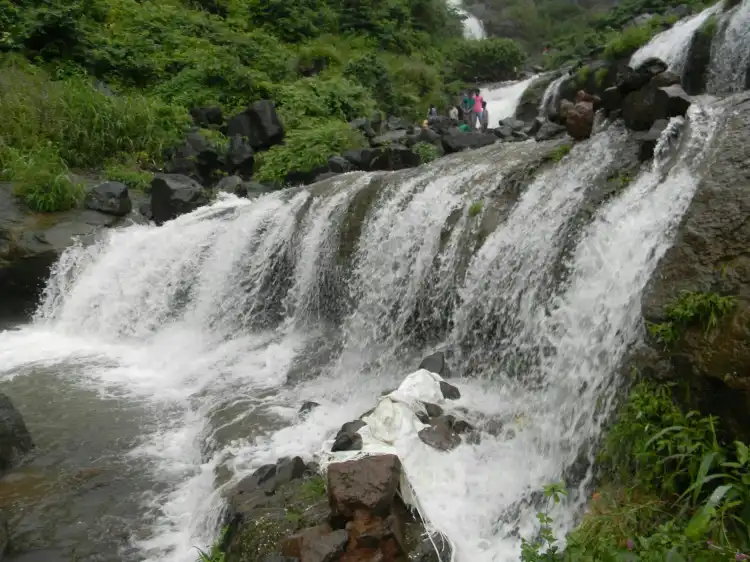 Hôtels à : Ulhasnagar