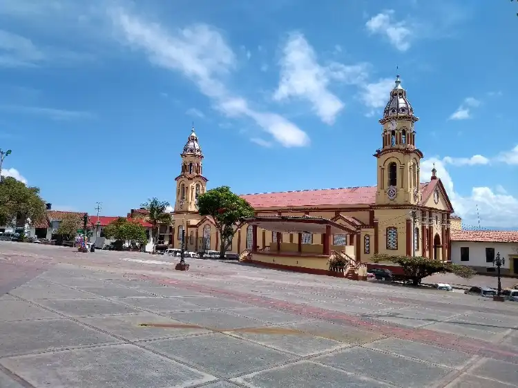 Hotels in Pena Grande