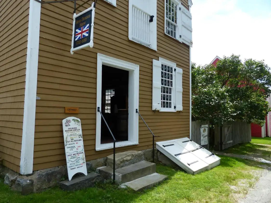 Ross-Thomson House Museum附近的飯店
