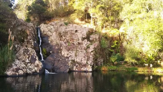 Te Maketu Waterfall