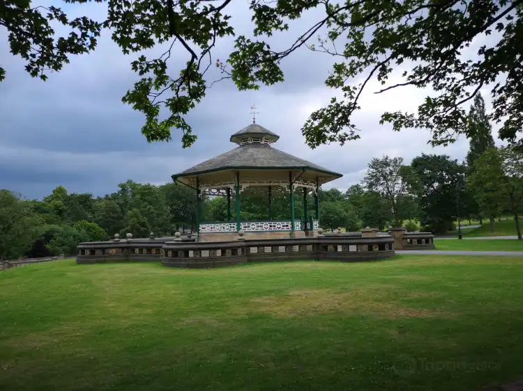 Hotels near Greenhead Park