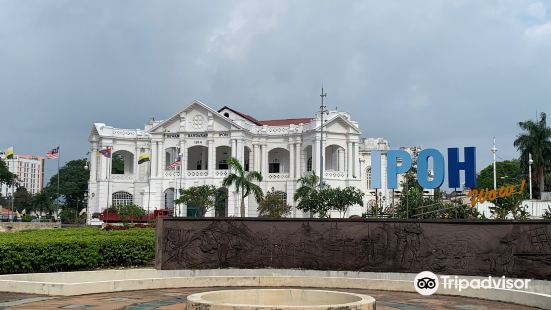 Ipoh Town Hall And Old Post Office