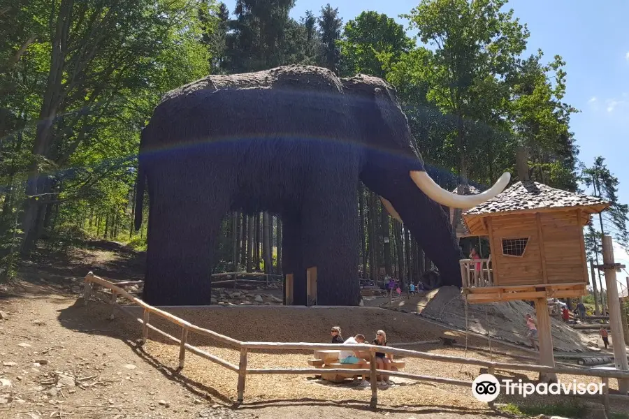 Mammut-Wasserpark