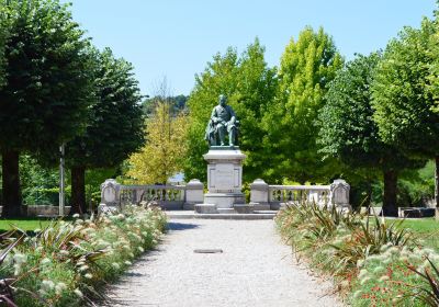 Monument à Louis Pasteur