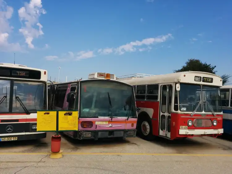 Hotels near Egged Bus Museum